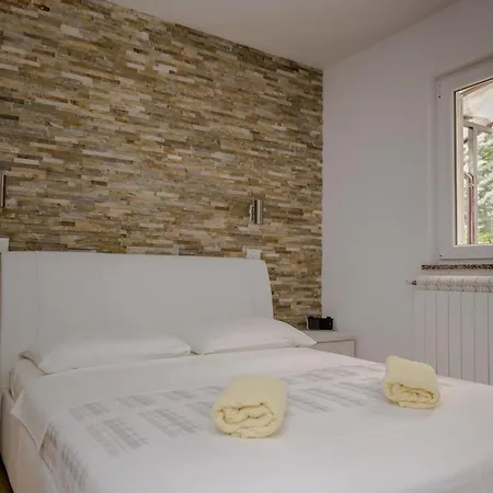 Mile - Modernly Equipped Apartment *