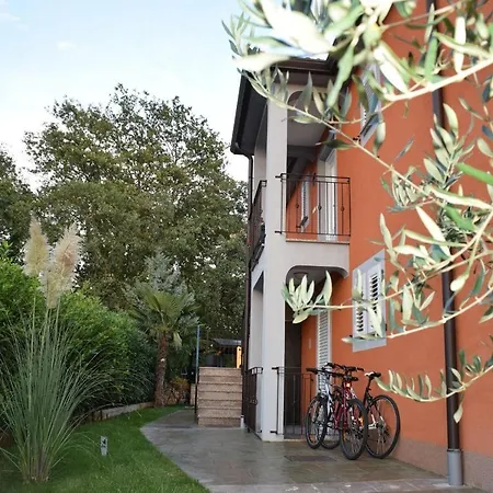 Mile - Modernly Equipped Apartment *
